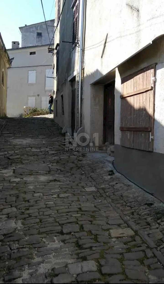 Motovun - hiša v samem centru