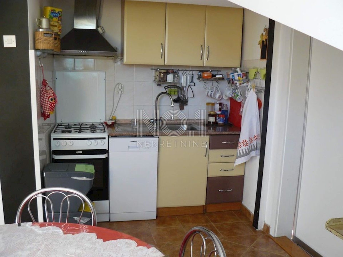 Brajda - prodamo trisobno stanovanje