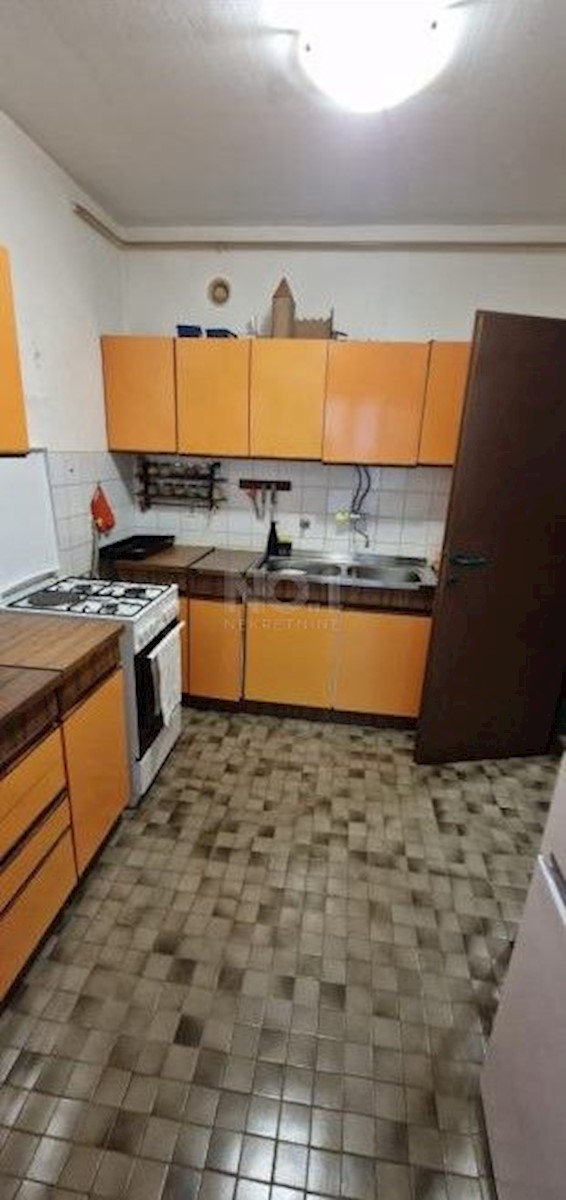 Pula, Šijana - prodamo trisobno stanovanje