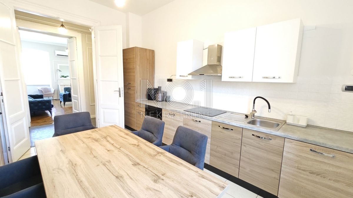 Rijeka, center - prodaja prenovljenega, modernega stanovanja