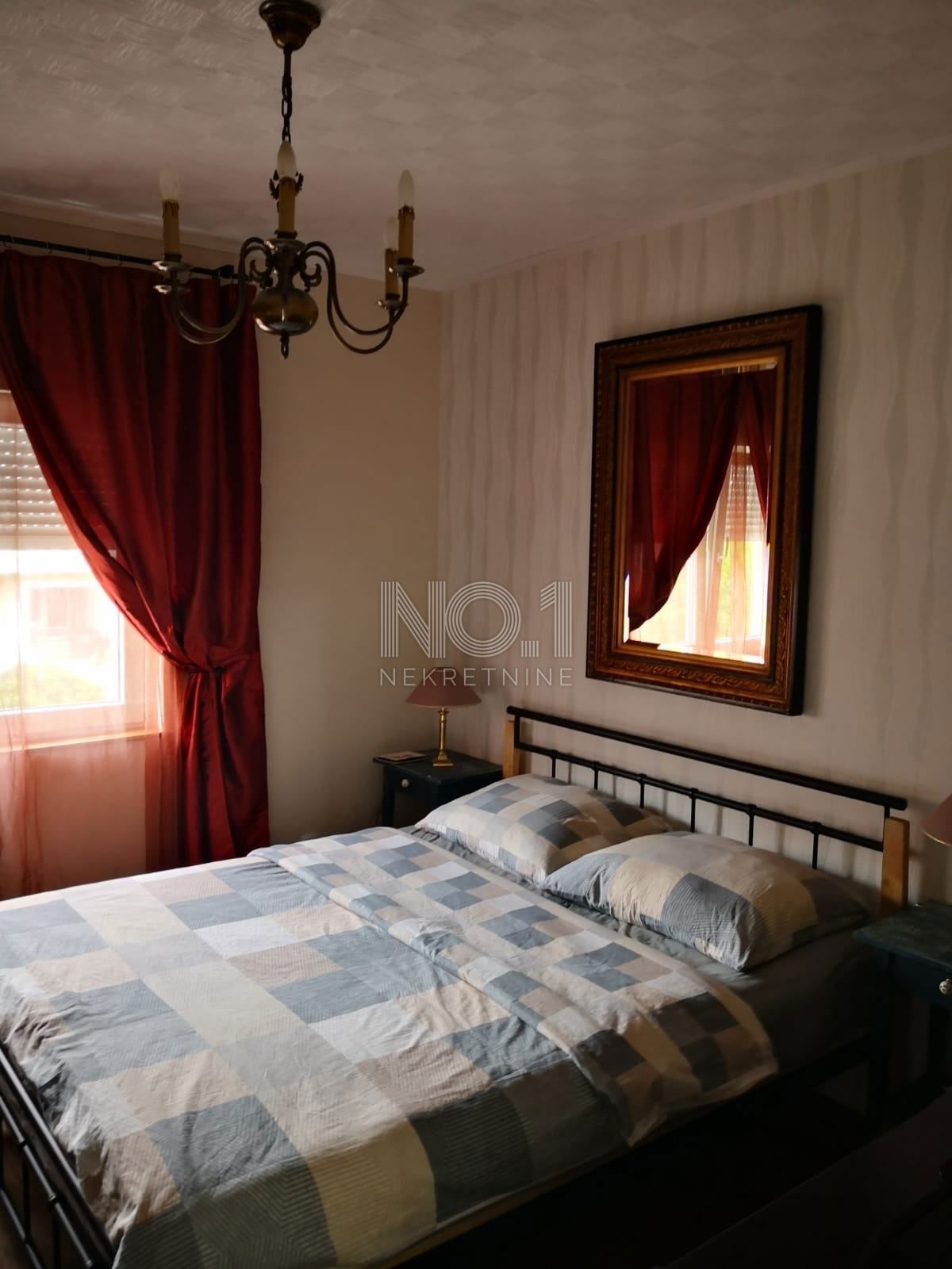 Novi Vinodolski - dvoetažni apartma s pogledom na morje