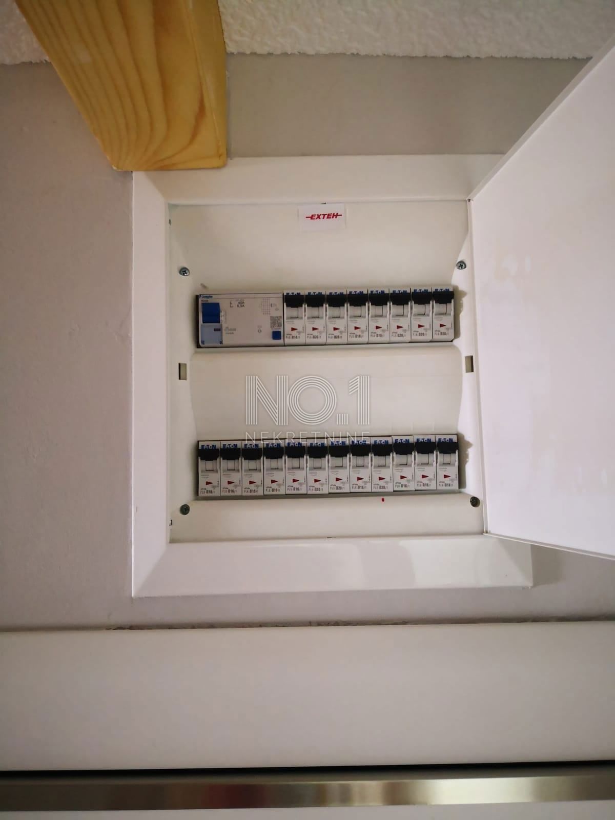 Novi Vinodolski - dvoetažni apartma s pogledom na morje