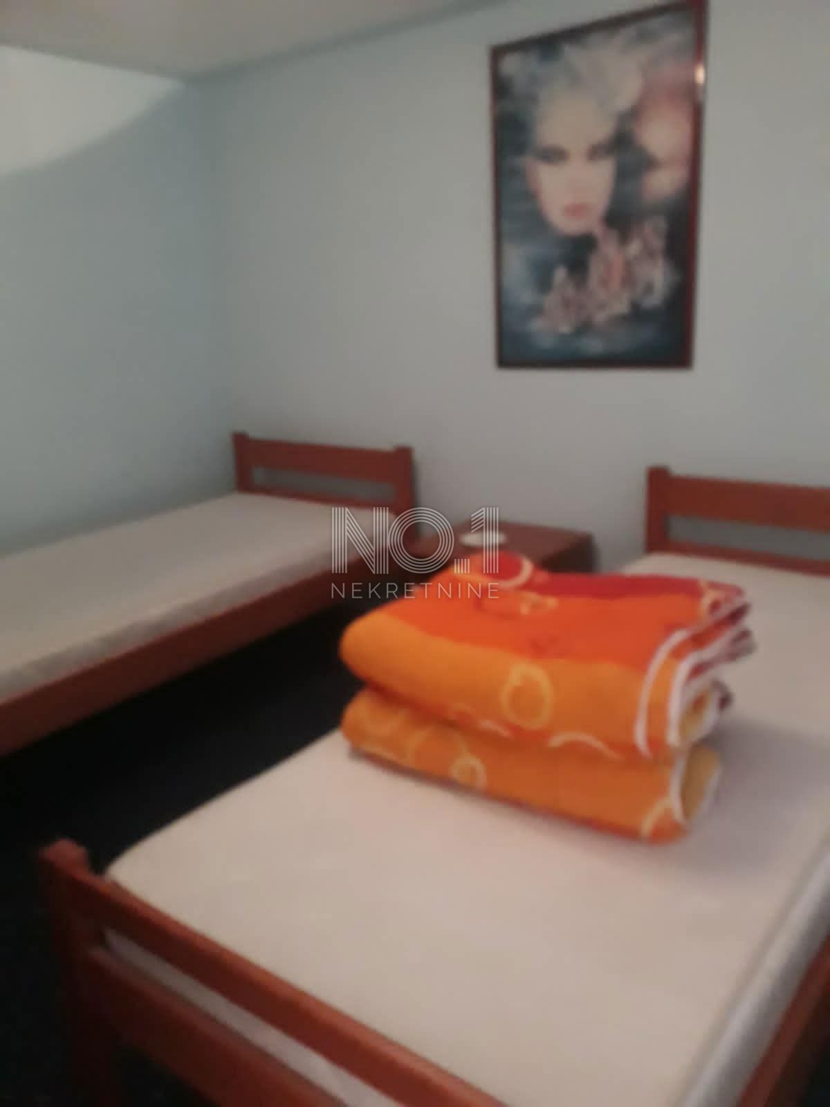 Mali Lošinj - stan na odlični lokaciji z veliko teraso