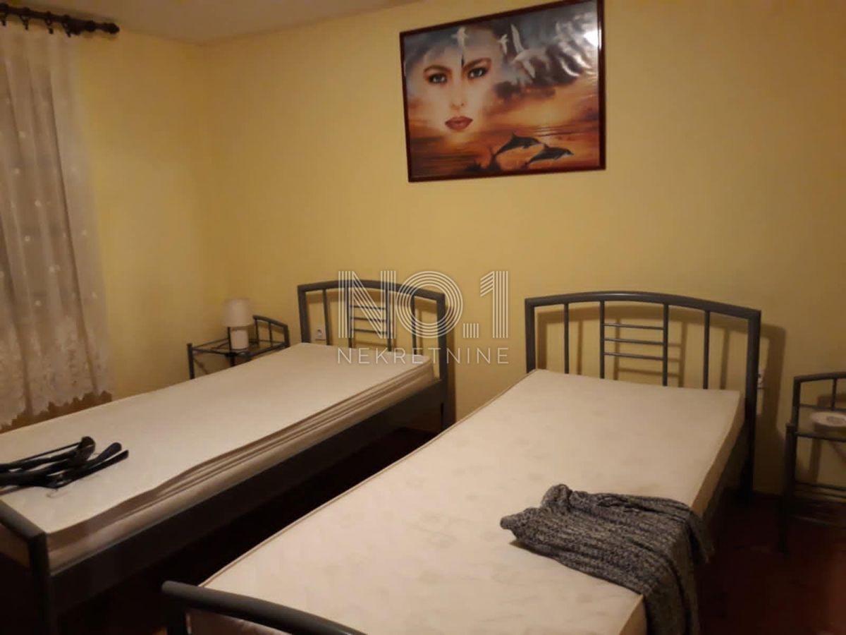 Mali Lošinj - stan na odlični lokaciji z veliko teraso