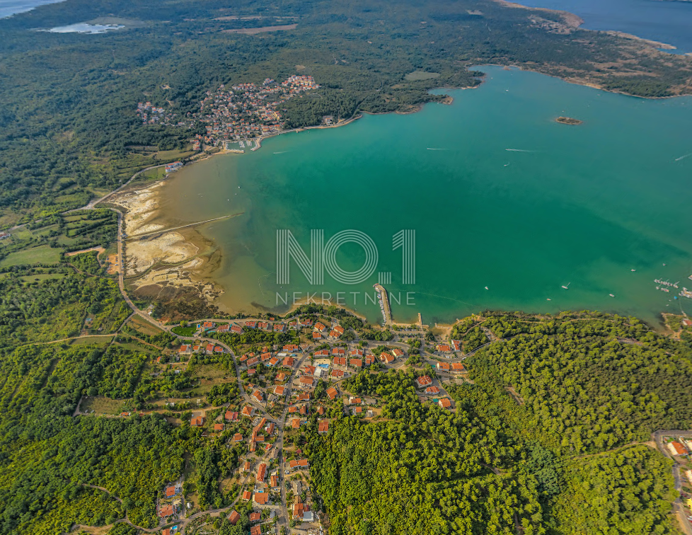  Soline - prodaja stanovanja s pogledom na morje, 2. vrsta od morja!