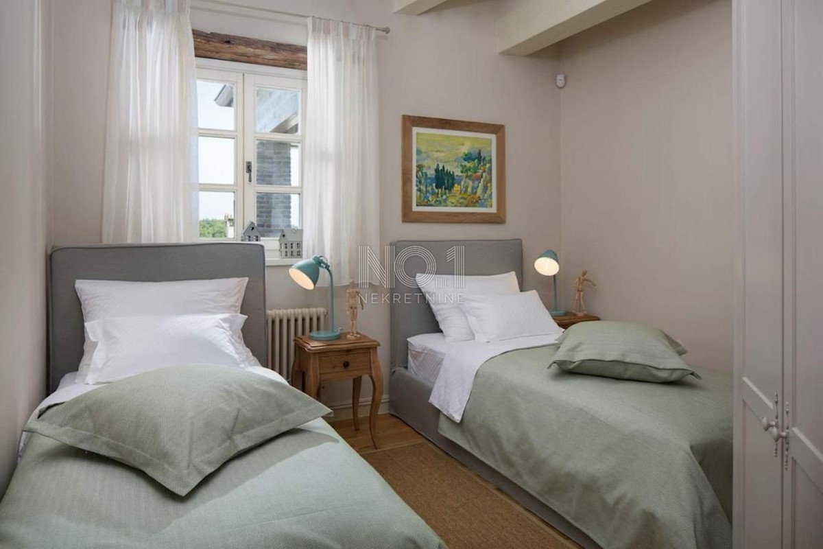 Kanfanar - vila z bazeni in športnimi igrišči