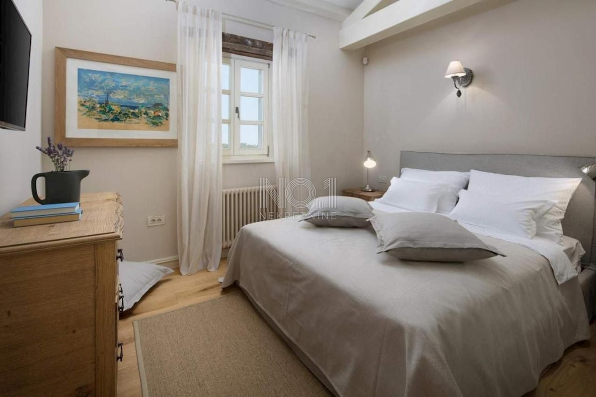 Kanfanar - vila z bazeni in športnimi igrišči