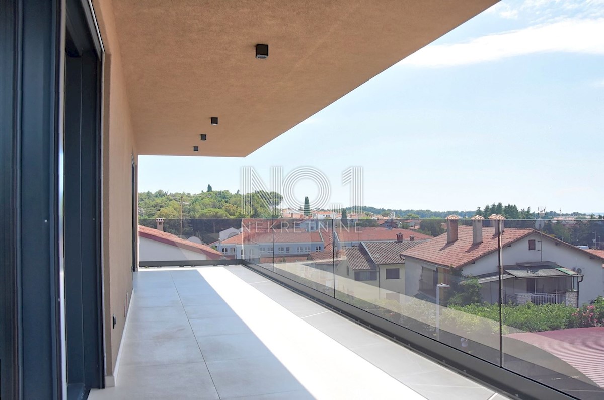 Poreč - ekskluzivno stanovanje s pogledom na morje