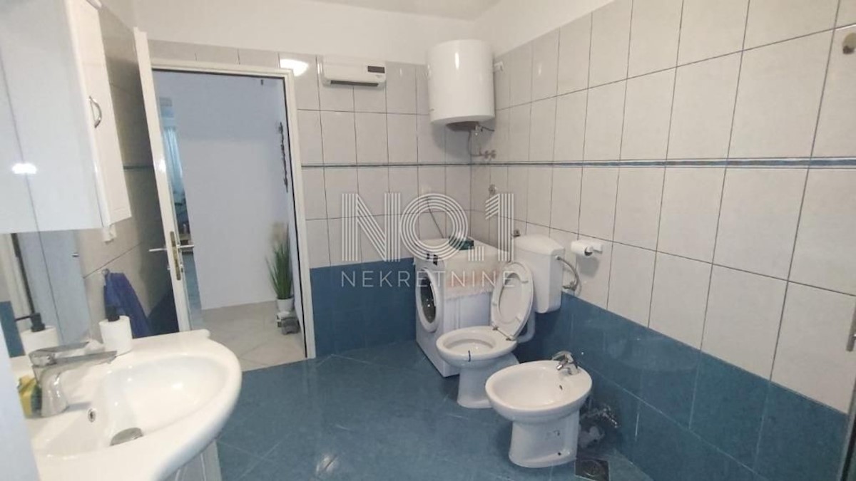 Senj - prodaja stanovanja s teraso in garažo