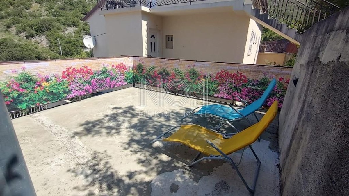 Senj - prodaja stanovanja s teraso in garažo