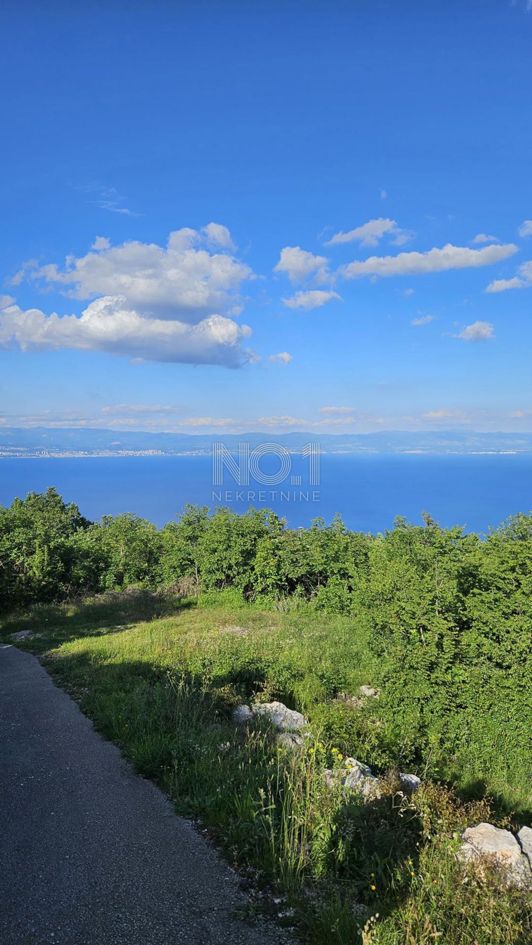 Mošćenička Draga - kmetijsko zemljišče s pogledom na morje