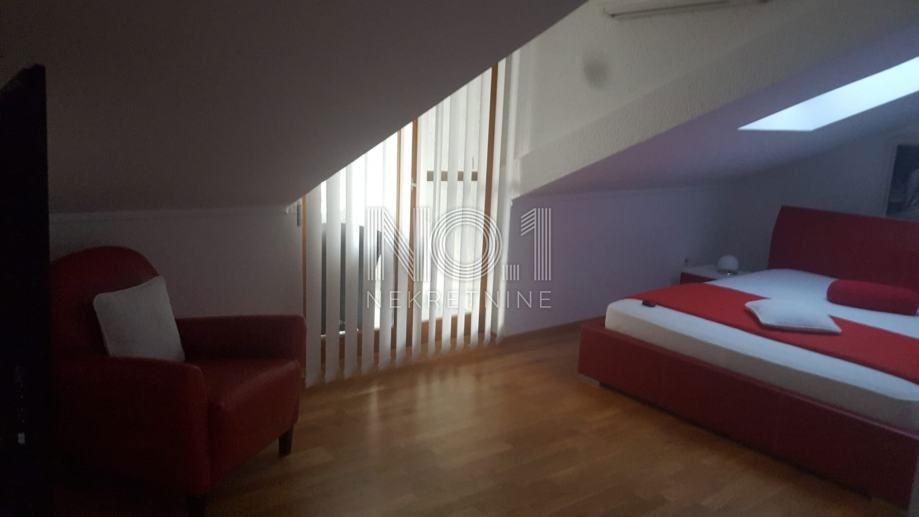 Malinska - prodamo dvoetažni apartma