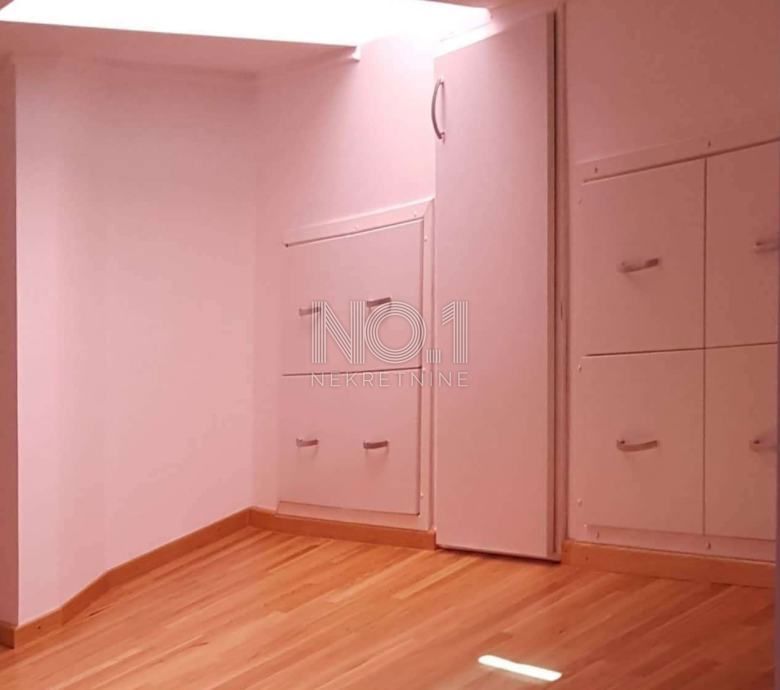 Malinska - prodamo dvoetažni apartma