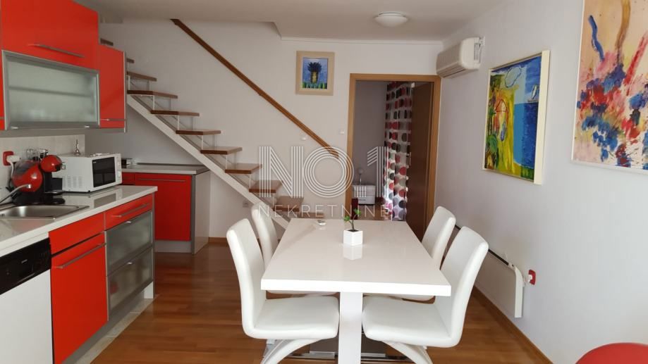 Malinska - prodamo dvoetažni apartma