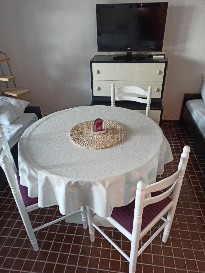 Novalja - prodaja dvoetažnega apartmaja ob morju