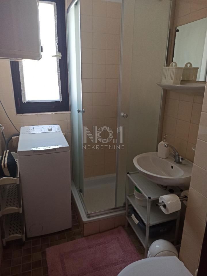 Novalja - prodaja dvoetažnega apartmaja ob morju