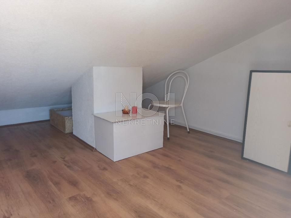 Novalja - prodaja dvoetažnega apartmaja ob morju