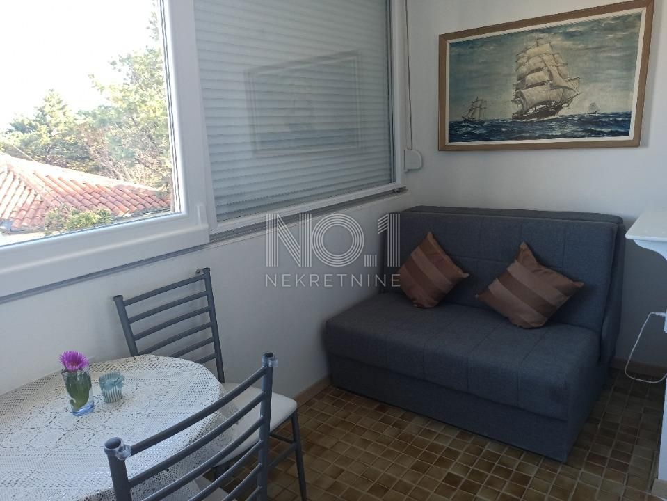 Novalja - prodaja dvoetažnega apartmaja ob morju