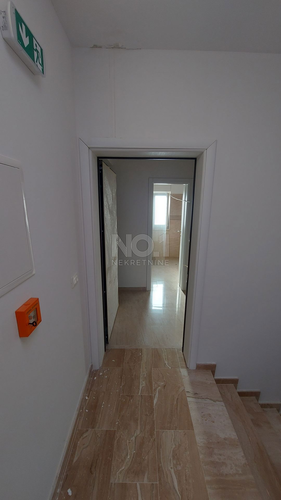 Njivice - prodaja dvosobnega stanovanja z očarljivim razgledom