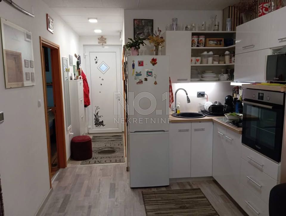 Ližnjan - prodaja dvosobnega stanovanja s teraso