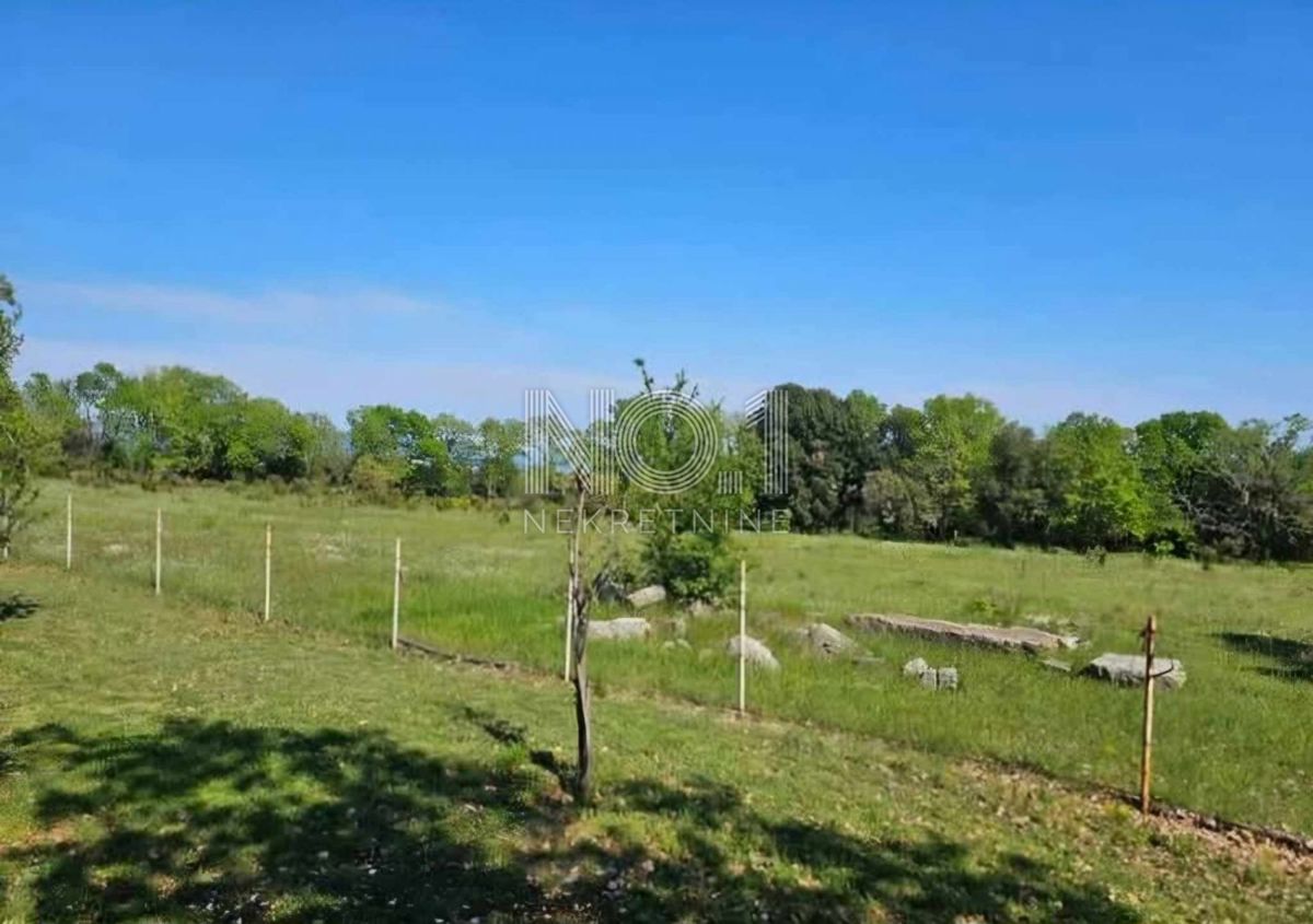 Peruški - prodaja kmetijskih zemljišč