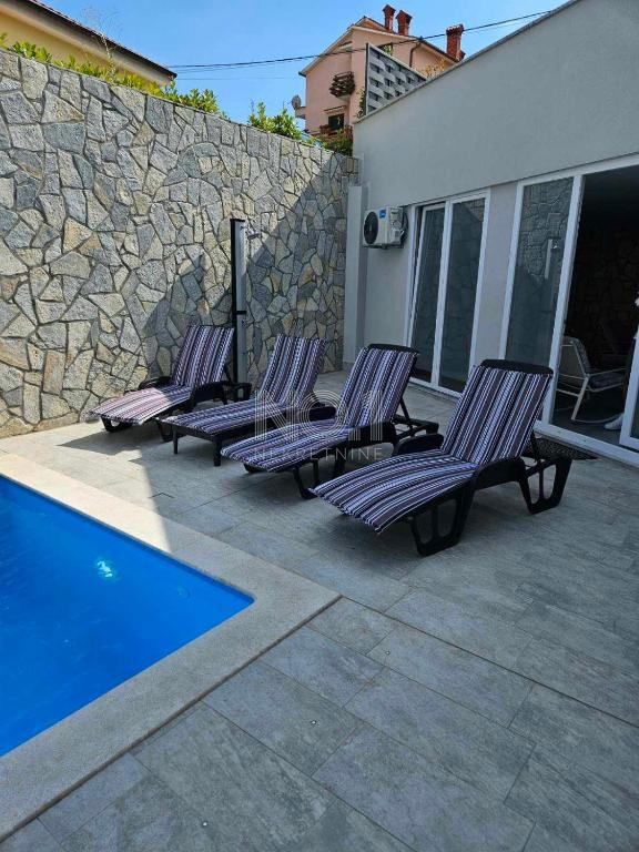 Kučeli - prodaja stanovanja s bazenom in spa območjem