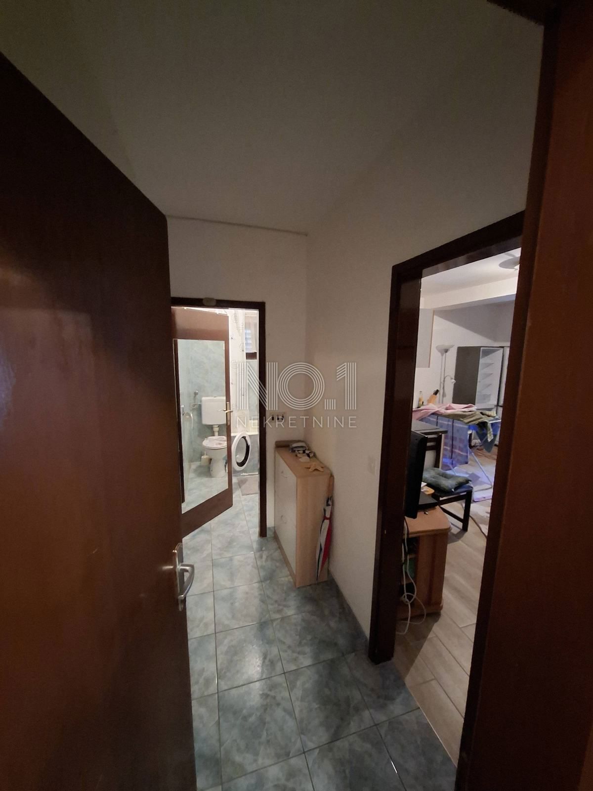 Crikvenica - etaža hiše s 3 apartmaji