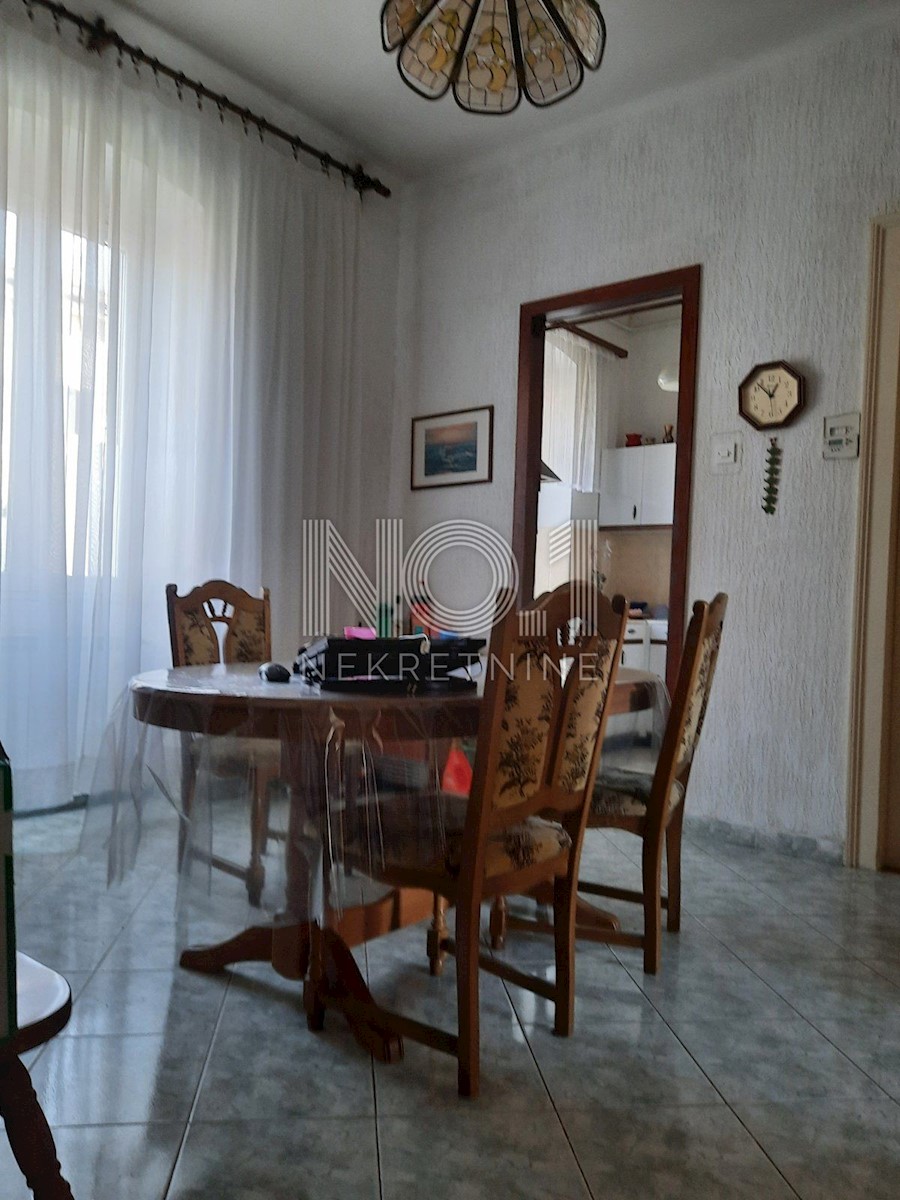 Podmurvice - Apartma v vili na mirni lokaciji