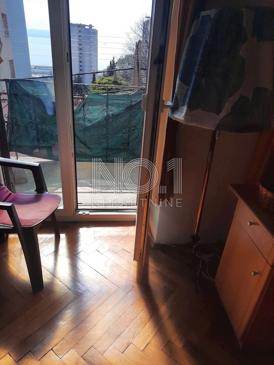 Podmurvice - Apartma v vili na mirni lokaciji
