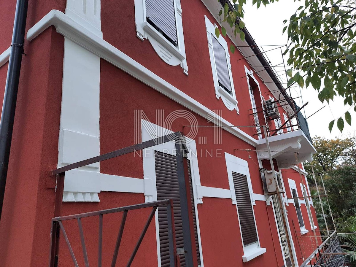 Podmurvice - Apartma v vili na mirni lokaciji