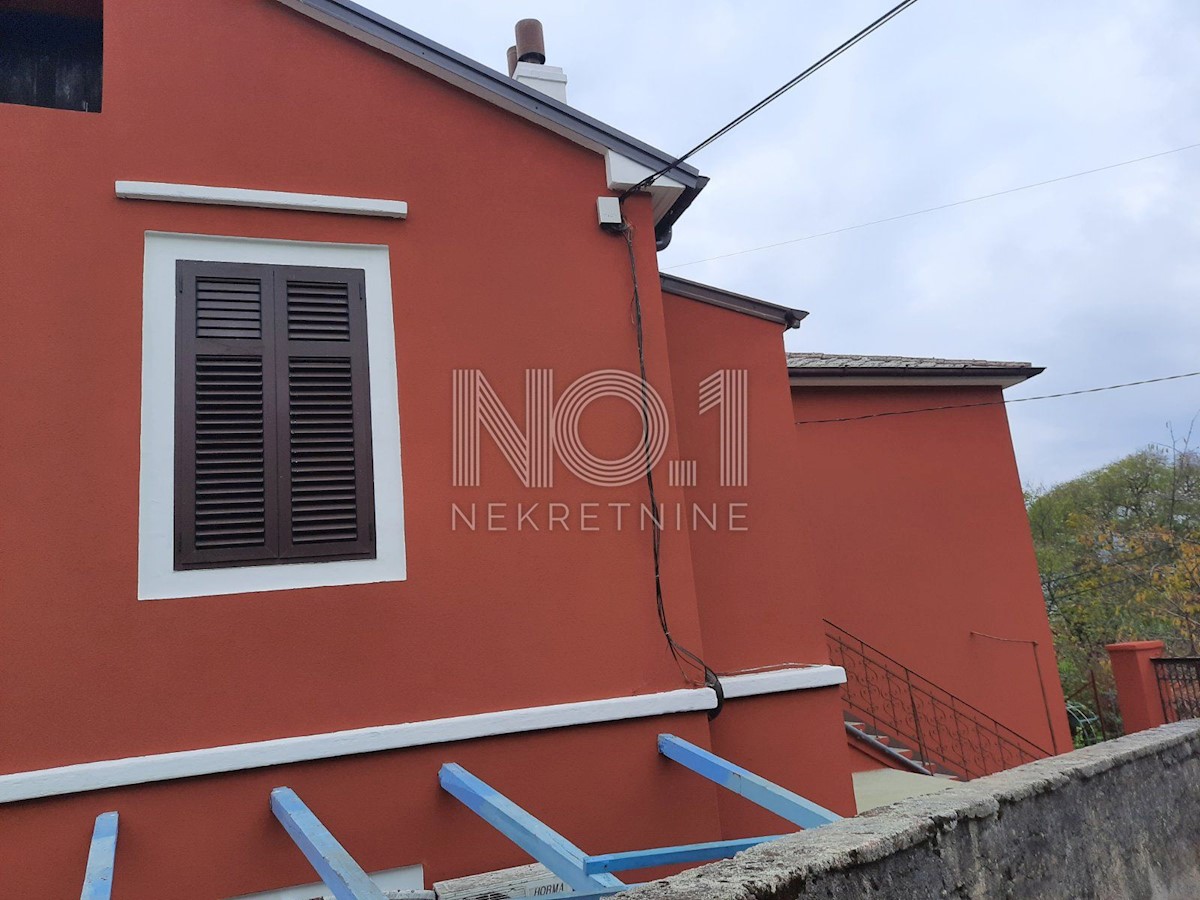 Podmurvice - Apartma v vili na mirni lokaciji