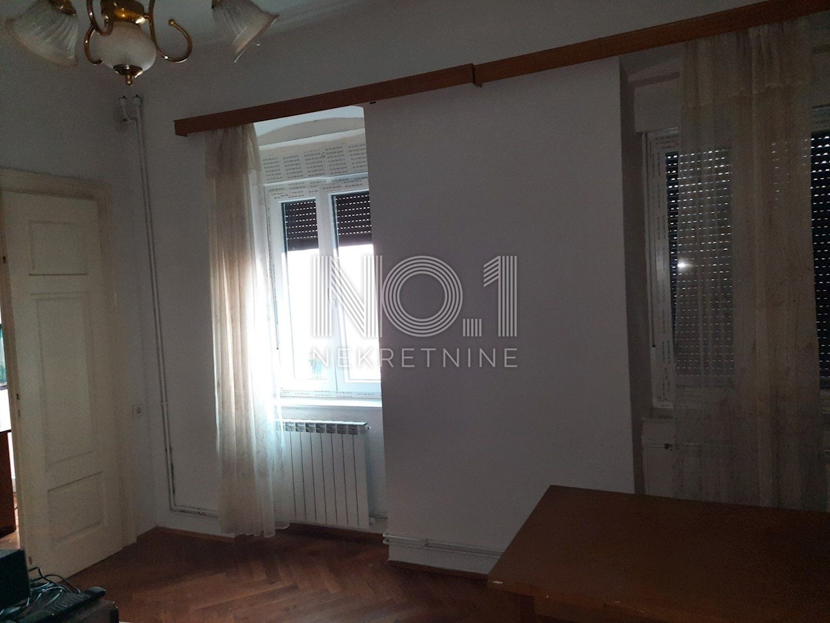 Podmurvice - Apartma v vili na mirni lokaciji