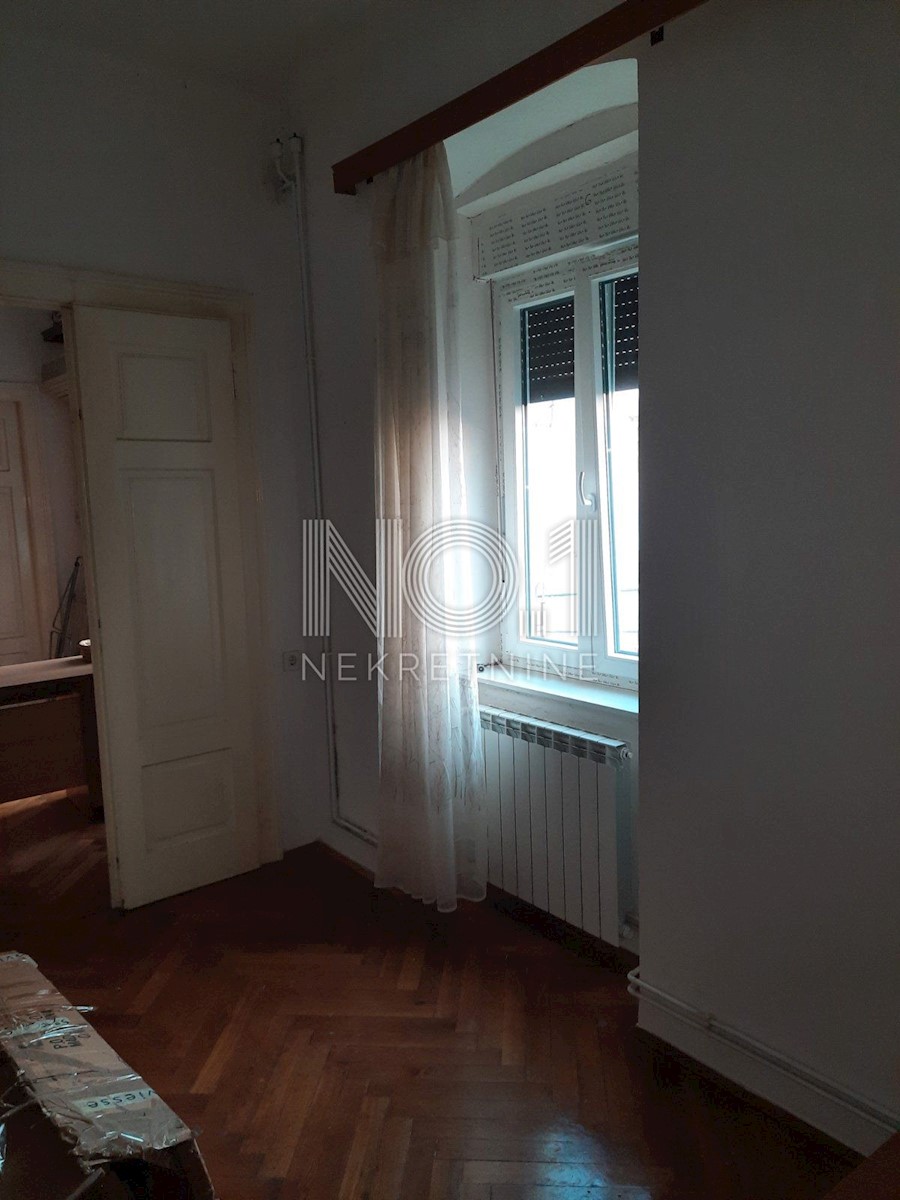 Podmurvice - Apartma v vili na mirni lokaciji