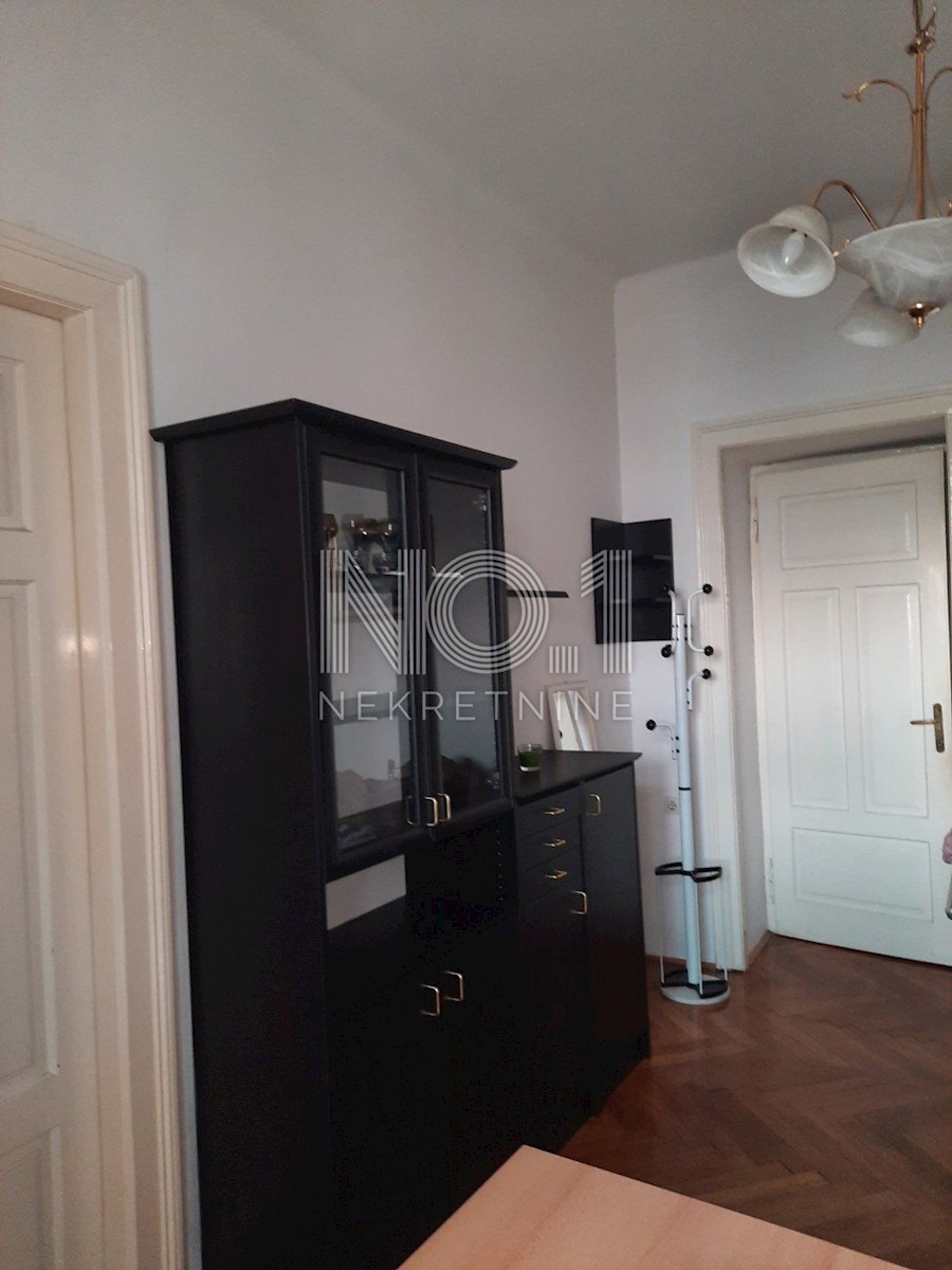 Podmurvice - Apartma v vili na mirni lokaciji