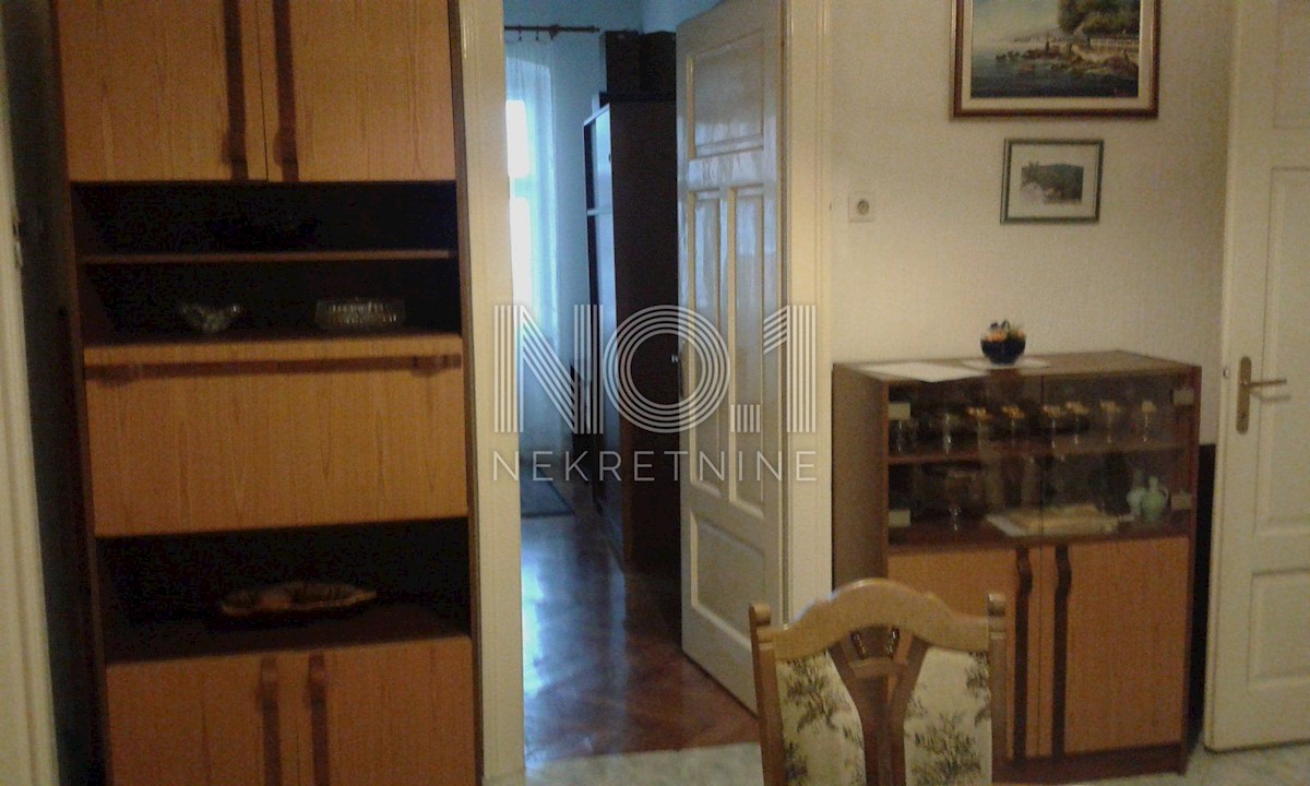 Podmurvice - Apartma v vili na mirni lokaciji