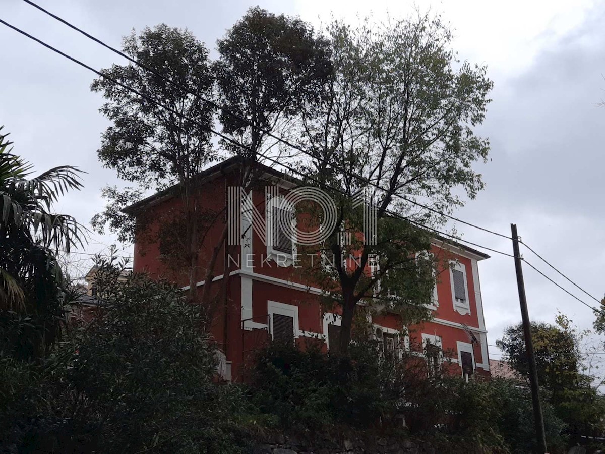 Podmurvice - Apartma v vili na mirni lokaciji