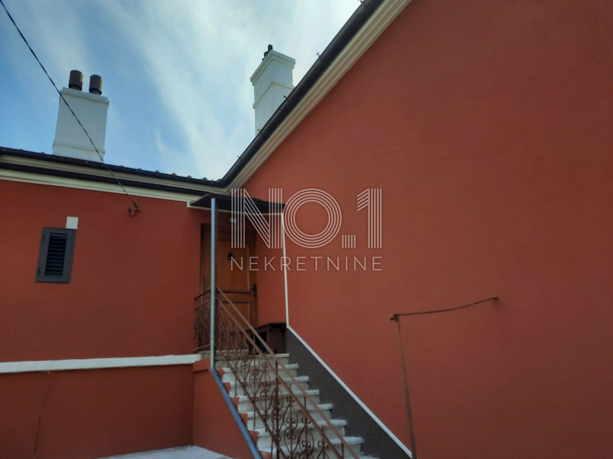 Podmurvice - Apartma v vili na mirni lokaciji