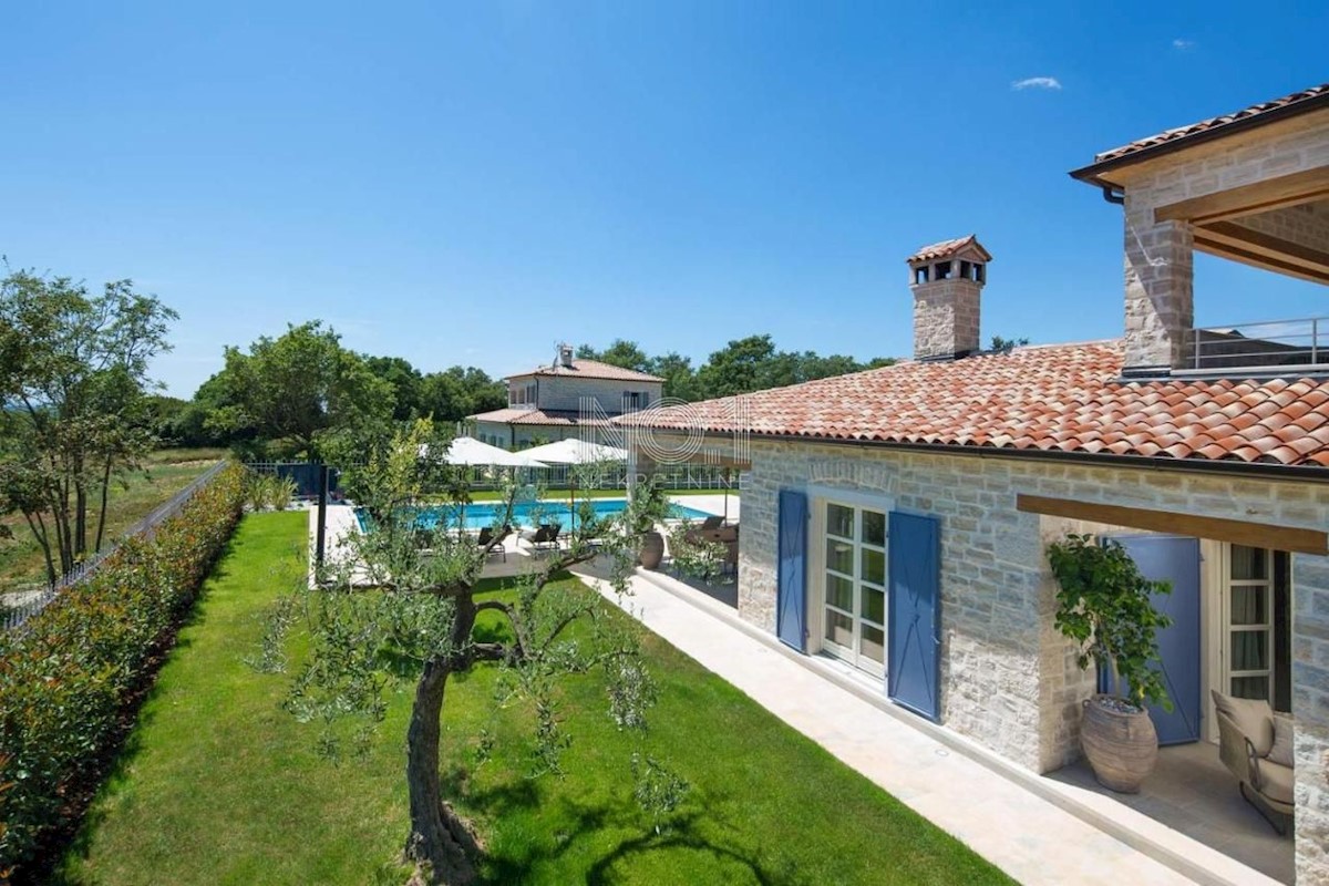 Kanfanar - vila z bazeni in športnimi igrišči