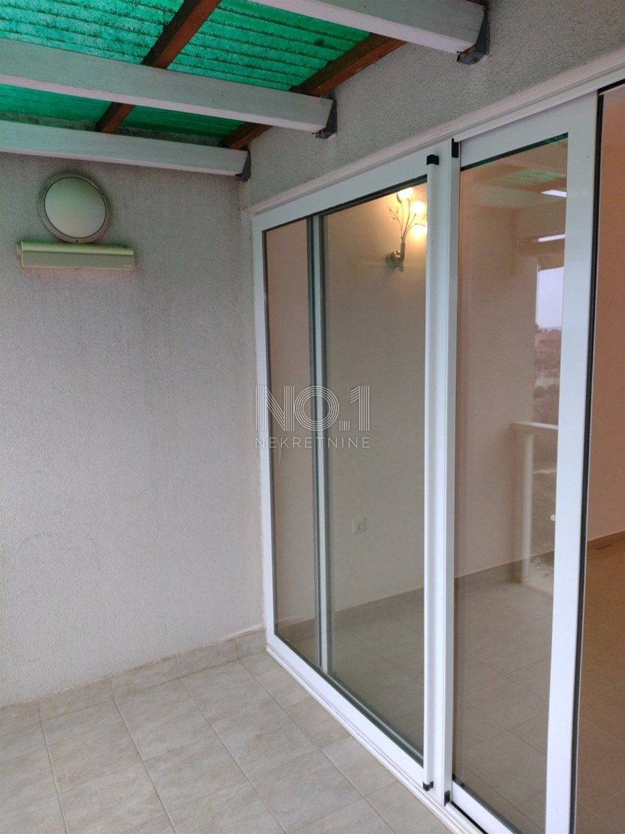 Peroj - apartma v novogradnji, primeren za investicijo