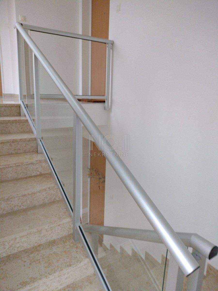 Peroj - apartma v novogradnji, primeren za investicijo