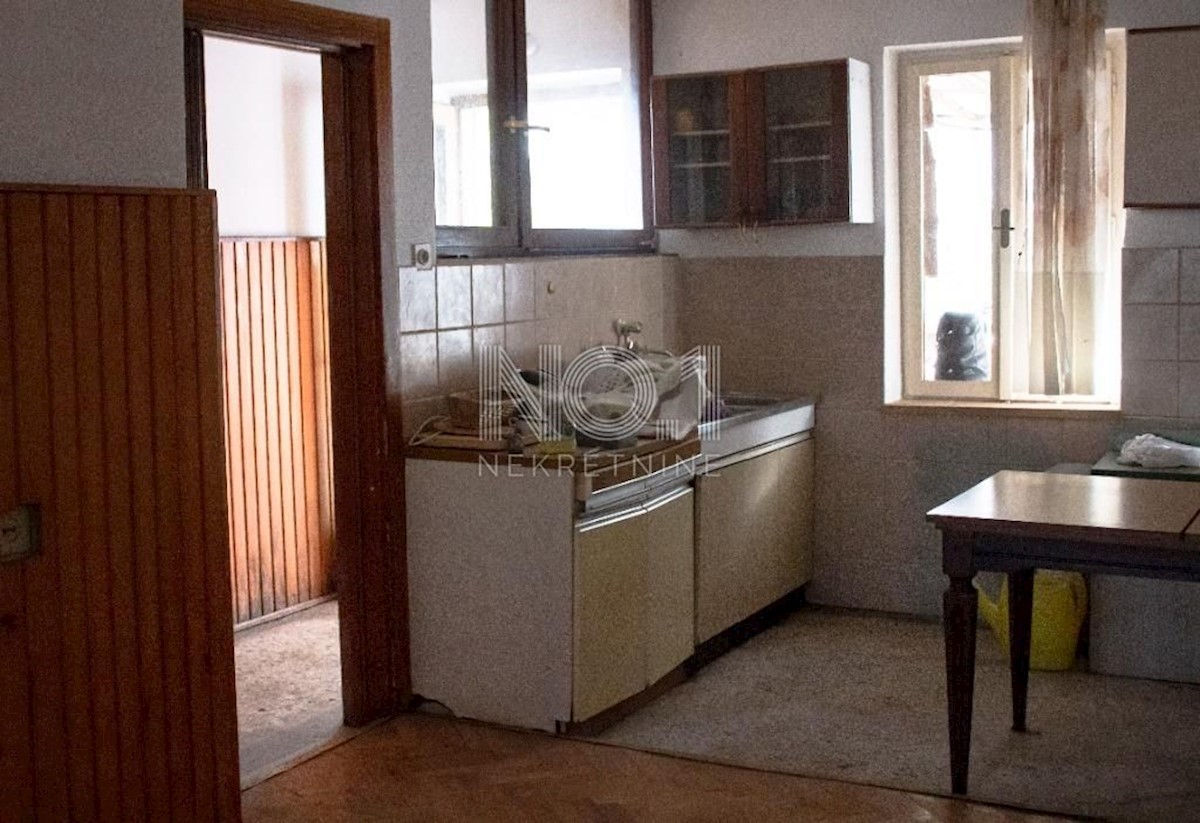Marčeljeva Draga - prodamo stanovanje v pritličju hiše