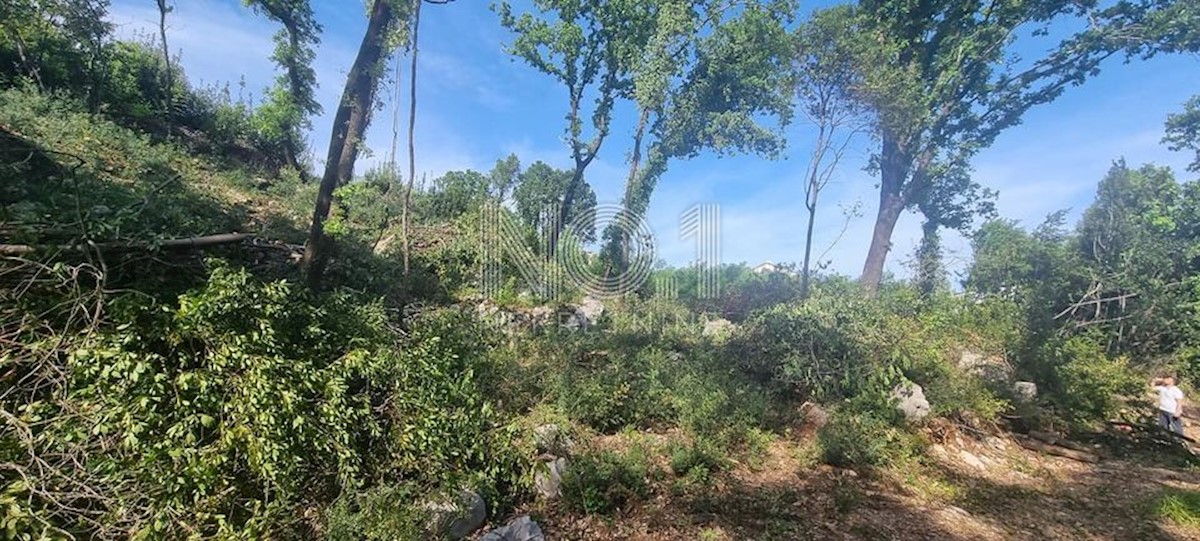 Ičići - gradbeno zemljišče s čudovitim pogledom na morje