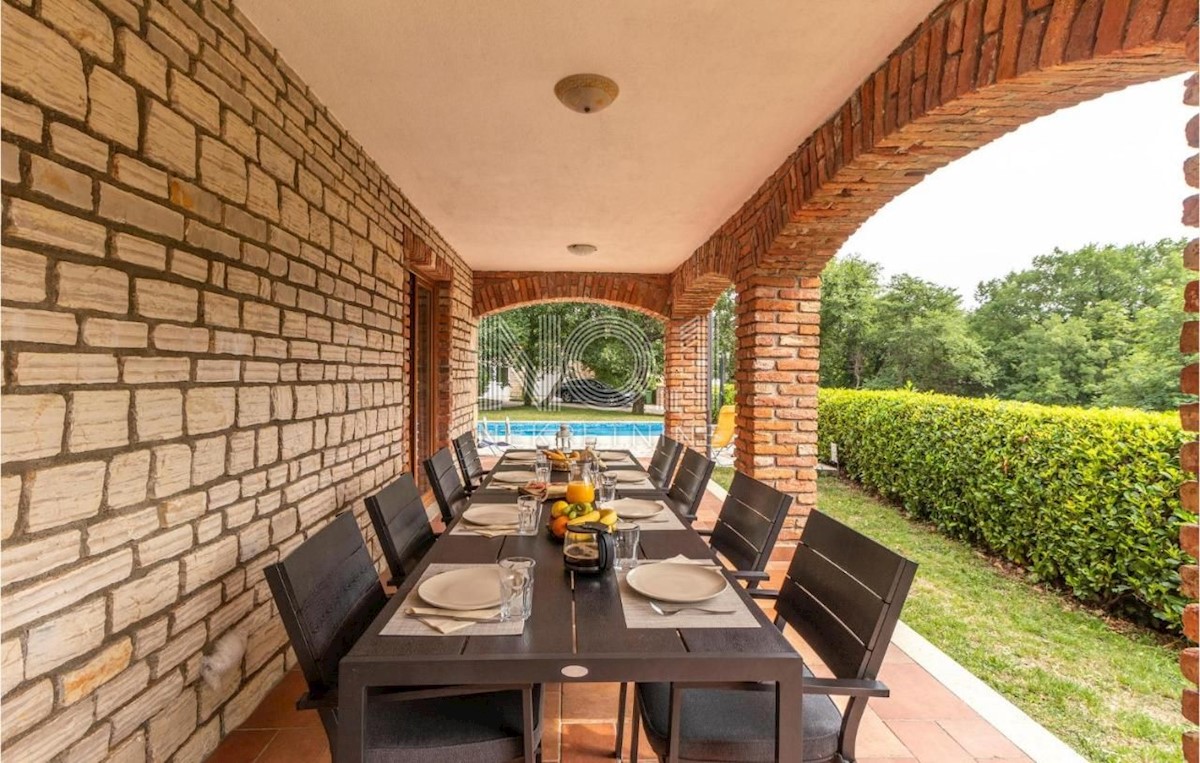 Grižane - čudovita vila z bazenom in savno
