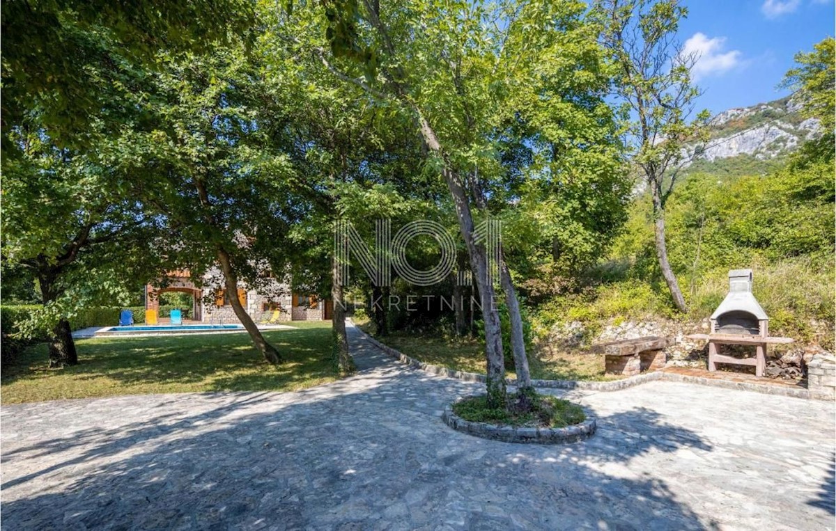 Grižane - čudovita vila z bazenom in savno