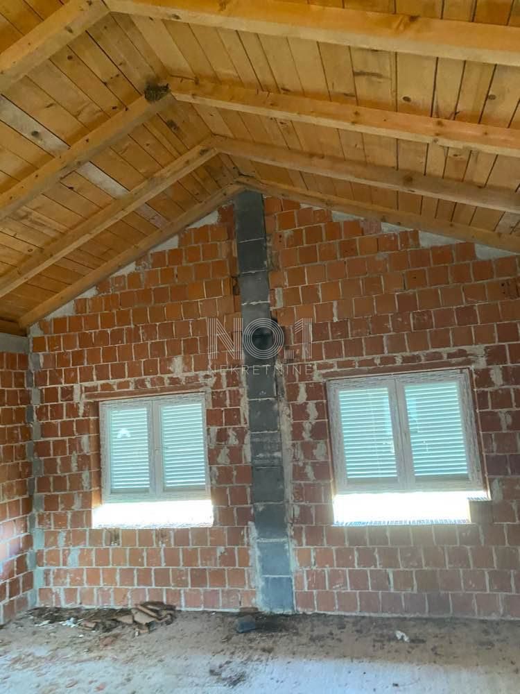 Brseč, Zagore - prodaja 2 dvoetažnih stanovanj s pogledom na morje