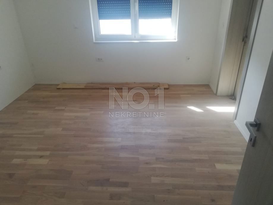 Kostrena - prodaja luksuznega apartmaja s pogledom na morje