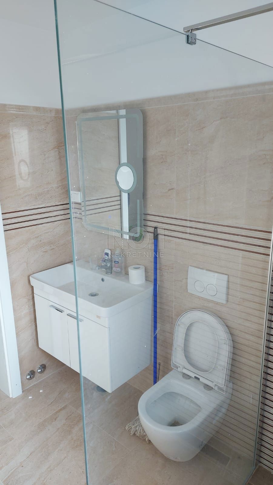 Njivice - luksuzen apartma v pritličju blizu morja