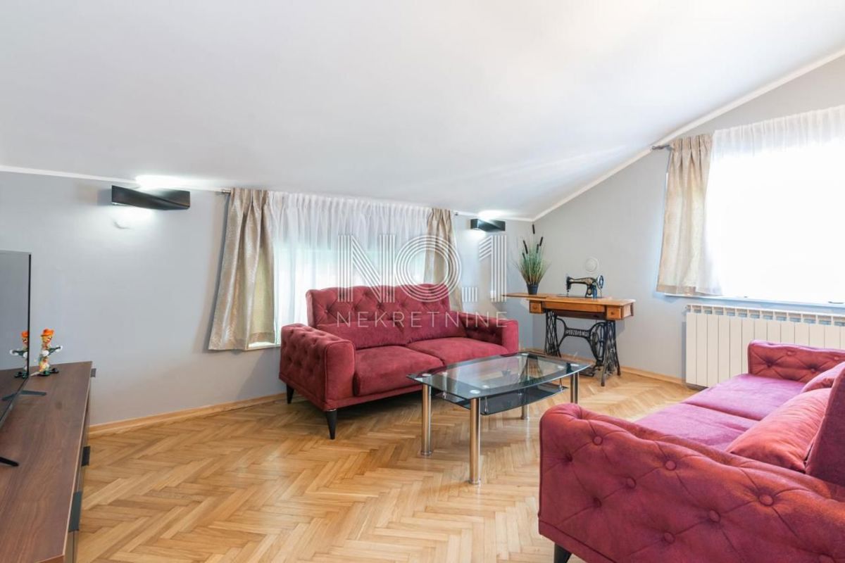 Opatija - prodaja 2 stanovanjskih enot na vrhunski lokaciji z garažo