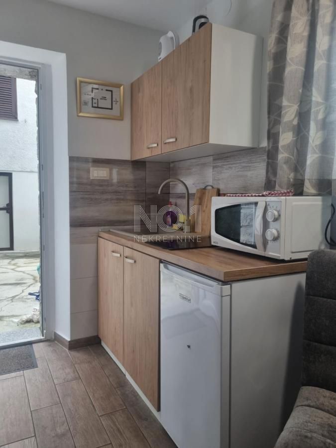 Opatija - prodaja 2 stanovanjskih enot na vrhunski lokaciji z garažo