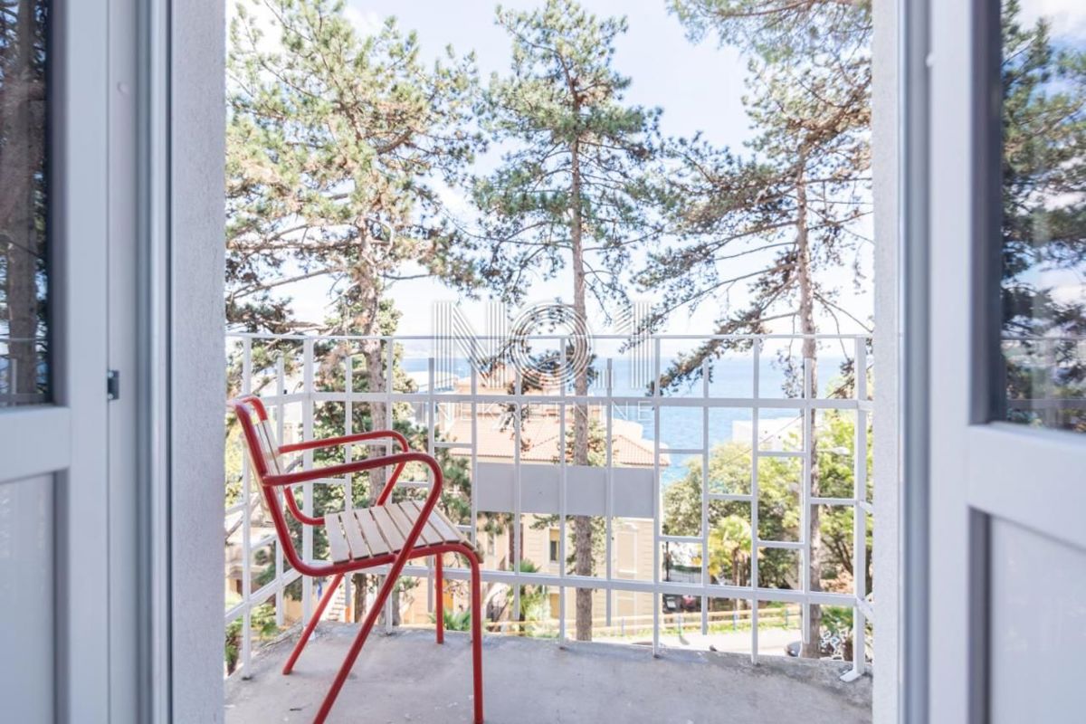 Opatija - prodaja 2 stanovanjskih enot na vrhunski lokaciji z garažo